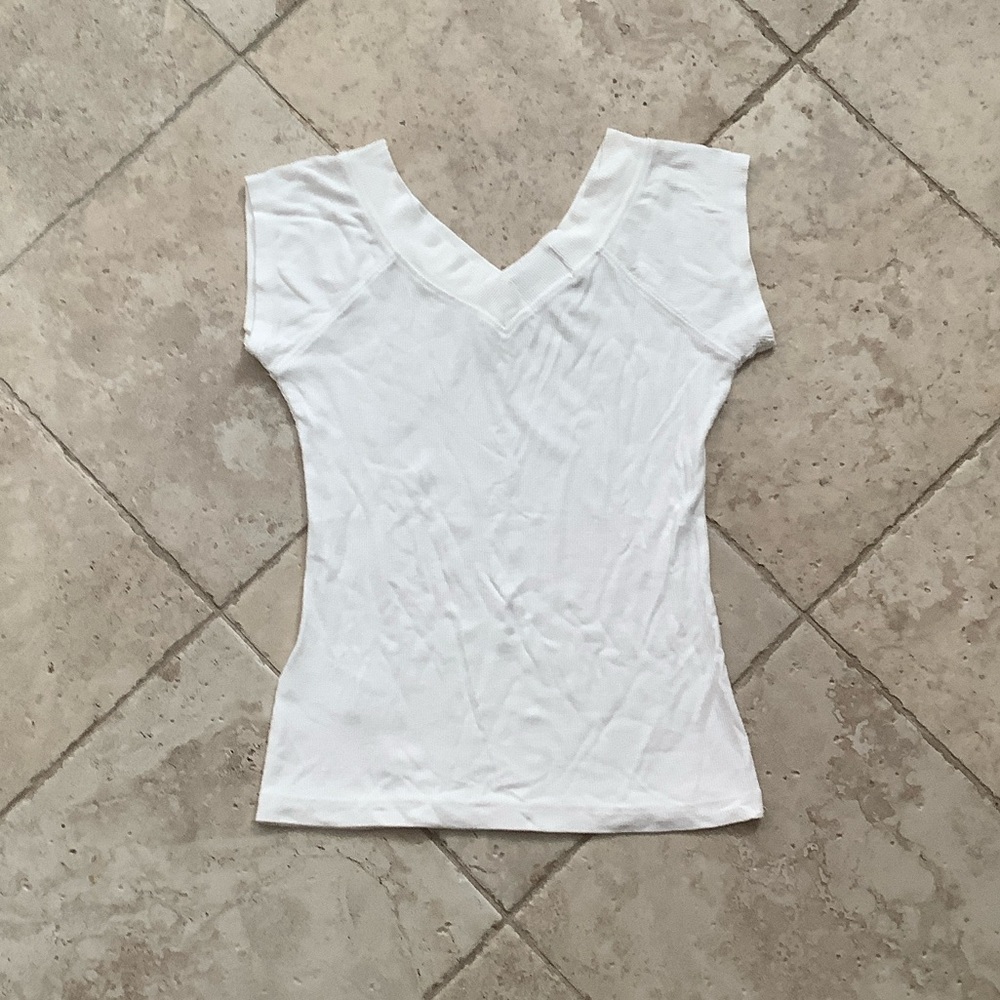 BDG White V-Neck Short Sleeve Tee (Girls)